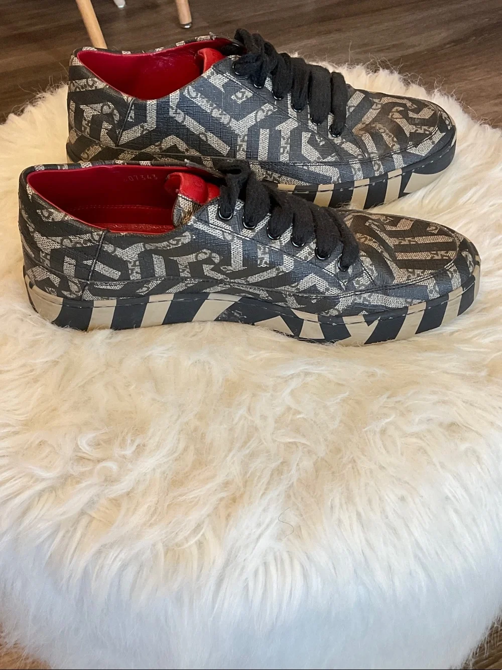 Gucci sneakers bold